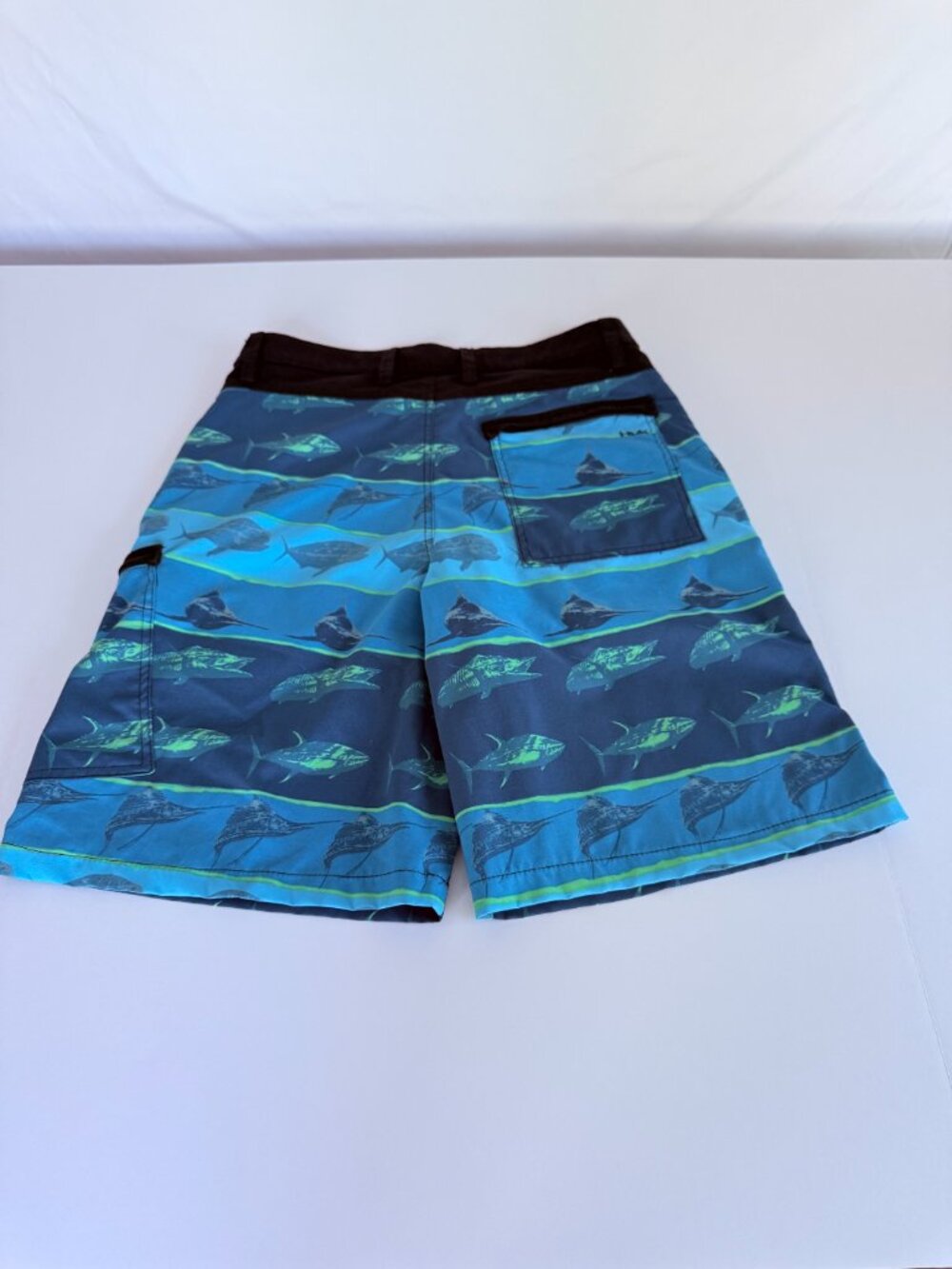 Huk Men's Size 30 Fishing Board Shorts Blue Fish Print Performance Swim Hybrid